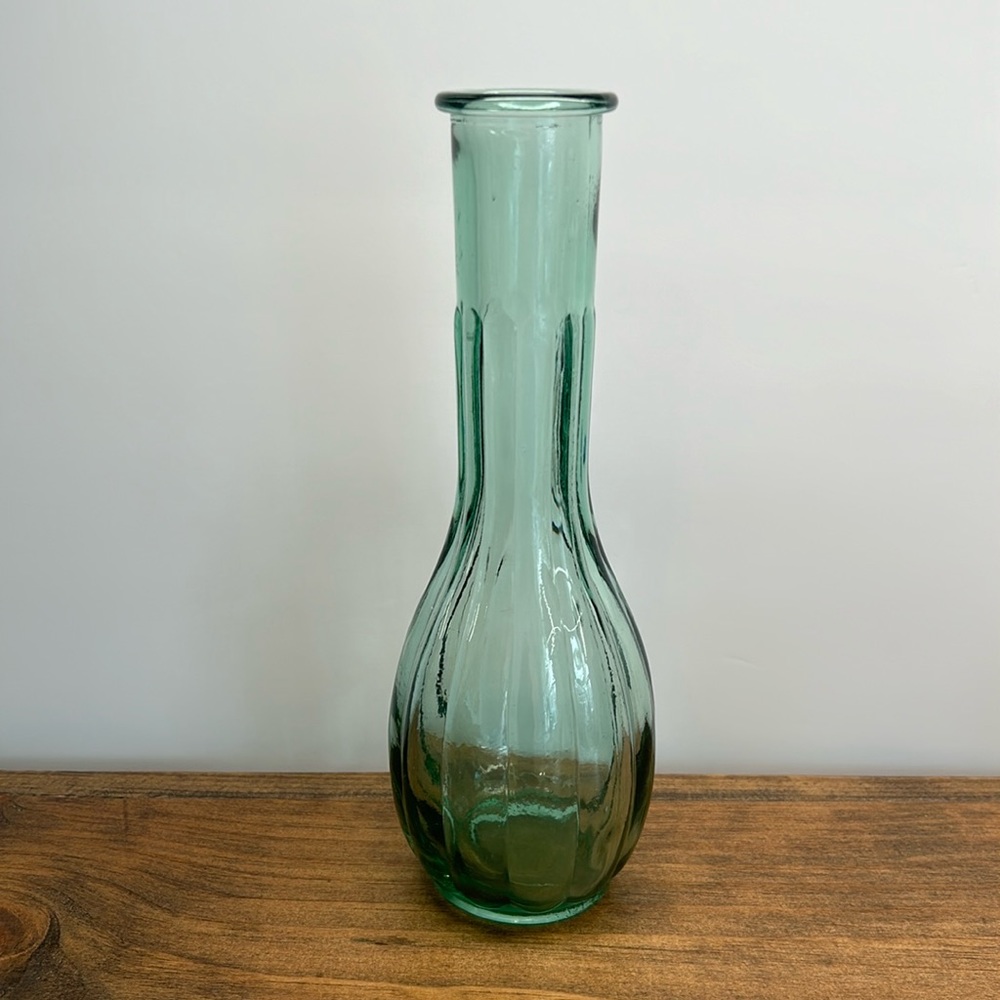 💕 Recycled Green Glass Tall Bud Vase With Pattern